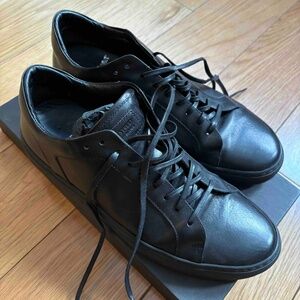 Untamed Street Sneakers in Black